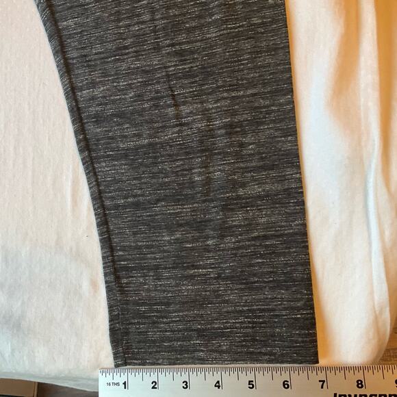 Time & Tru Women’s High Rise Cropped Leggings size XL (16-18), Solid Gray - Picture 4 of 7